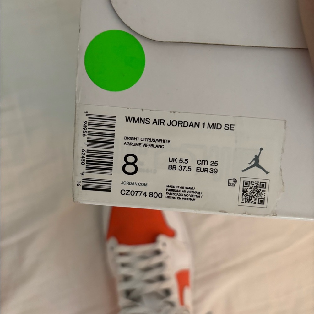 Jordan Air 1 Mid SE Bright Citrus and White - Picture 4 of 8